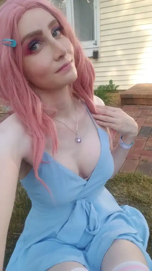 Showing my trans pride at pride fest!! 🙂🌈