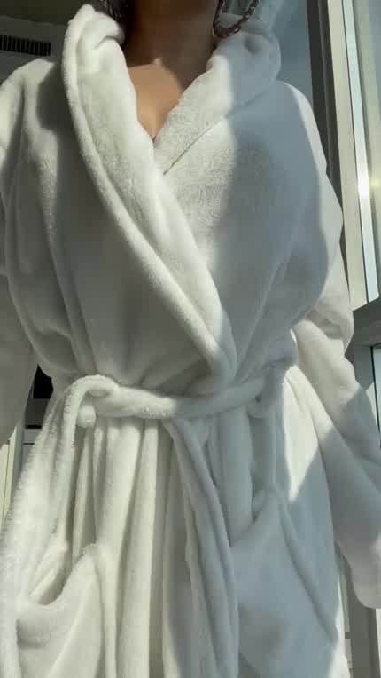 I love stripping for random guys on the internet 😜