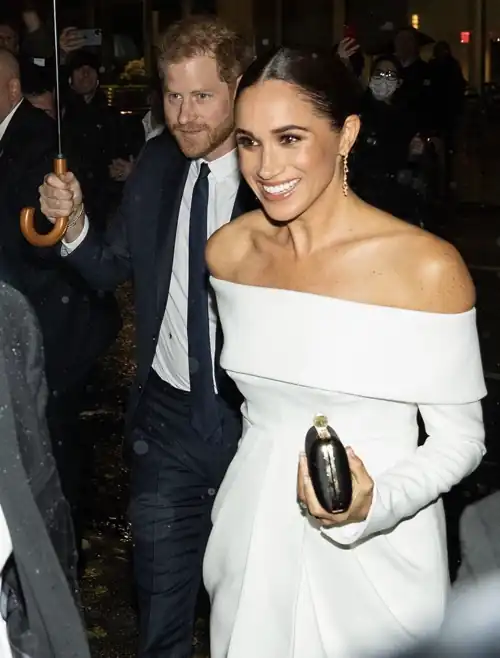 Harry and Meghan at the Ripple of Hope Awards in NYC 😍😍
