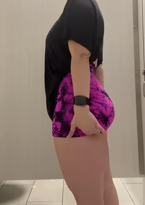 Glutes look good in these shorts 