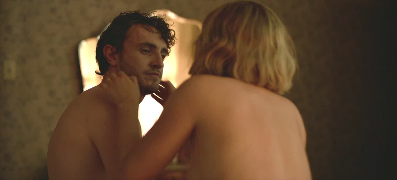 Saoirse Ronan finally shows her magnificent tits