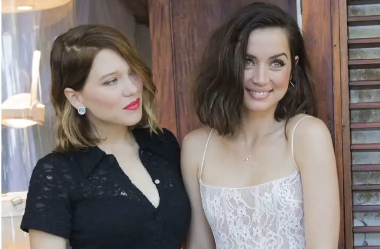 Bond girls with Ana de Armas