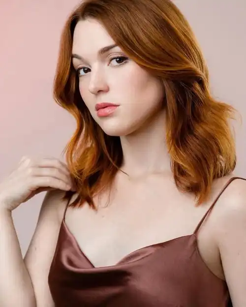 Jennifer Stone 