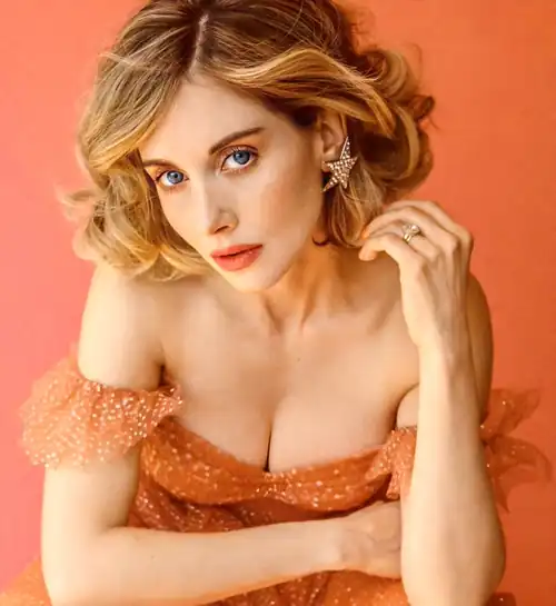 Blue-eyed beauty for Ladygunn magazine, 2020