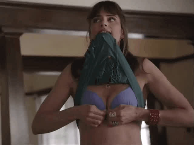 Amanda Peet