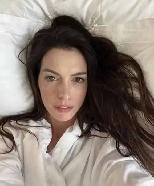 Anne Hathaway
