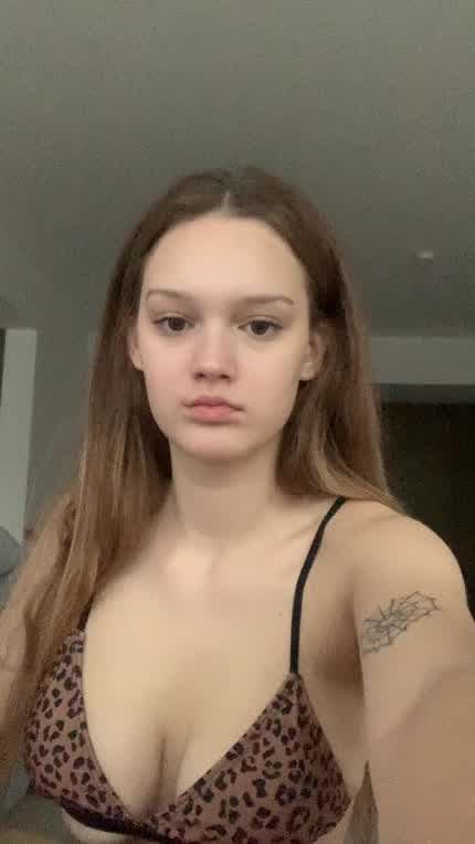 are u grabbing my small waist or just looking at it?