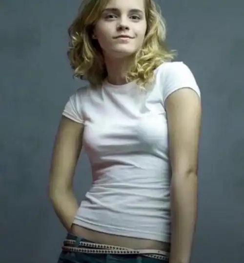 I’m absolutely obsessed with her and need to worship her with someone hmu pls