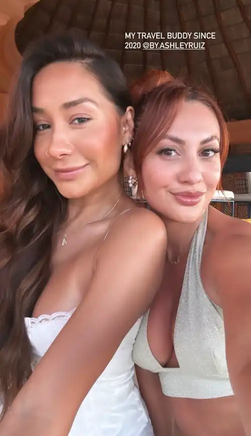 With Ashley on vacation | IG March 2024
