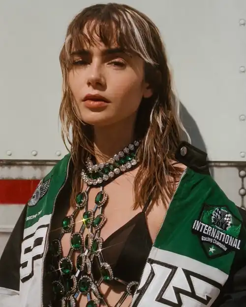 “Who What Wear” (Holiday 2022 Issue)