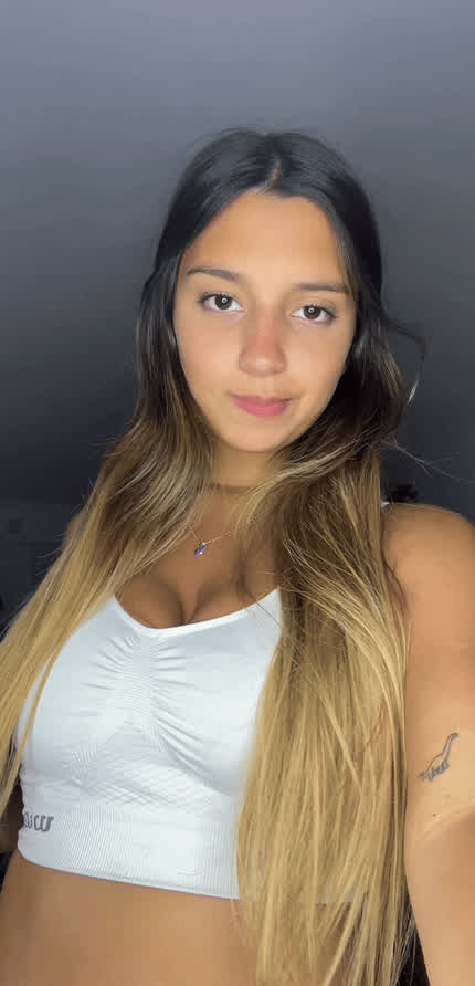 just turned 18 and never showed myself nude on the web before.. am i cute