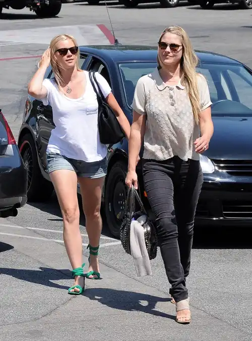 with Amy Smart  - out & about in Hollywood (July 8 2011)