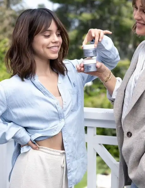 NEW! Jenna for Neutrogena (Pt. 1) 🖤