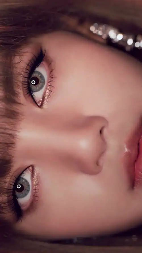 Those eyes