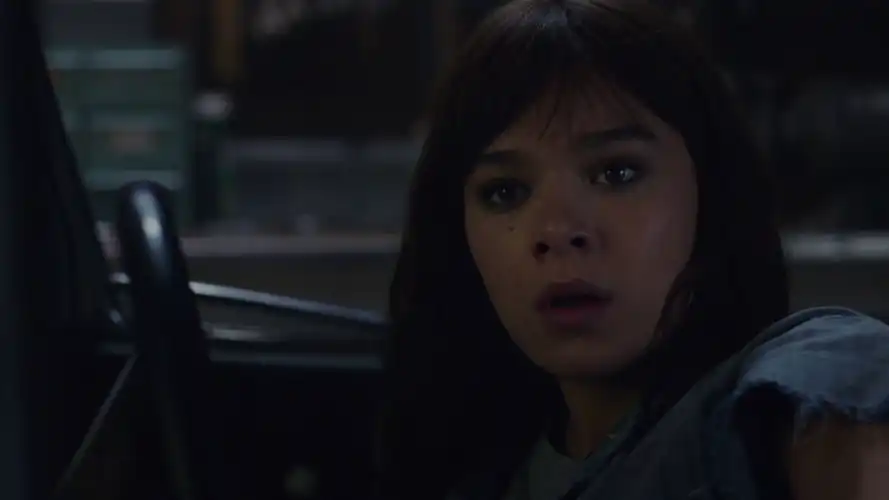 Hailee Steinfeld screencap from Bumblebee