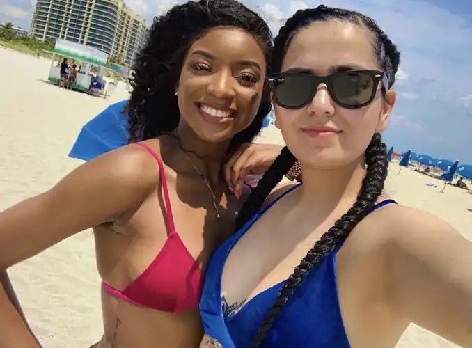 Happy last day of pride from the GF and I 🏳️‍🌈✨