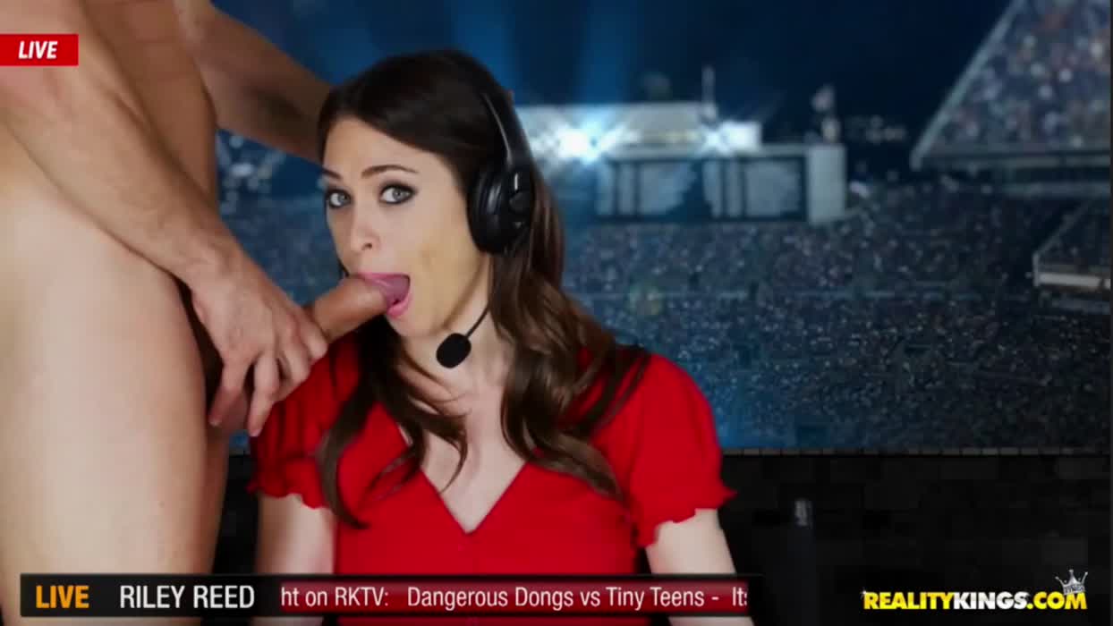 Interpreted in between Commentry