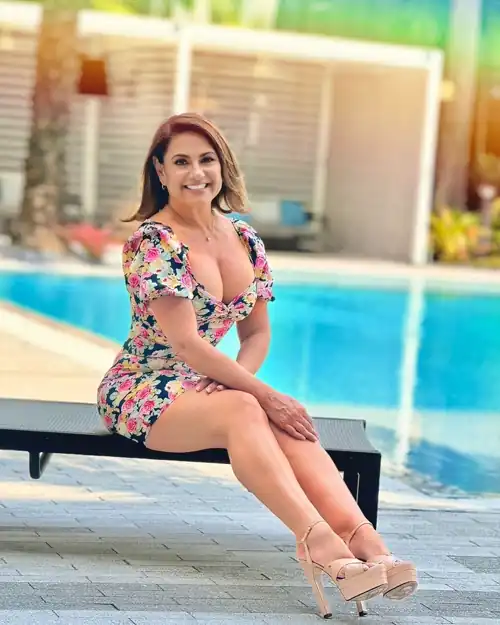 Penélope Menchaca, 55 