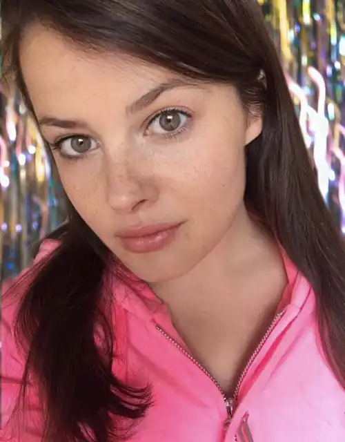 F26 No makeup thoughts… 😅 I’m scared