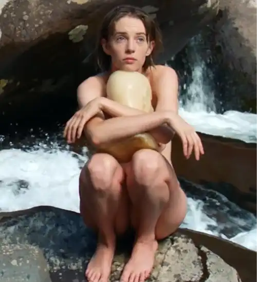 Very brief nip slip in new music video