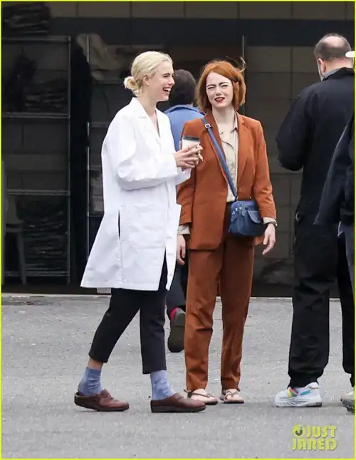Hi I’m new here if anyone wanna talk about emma stone and margaret qualley just DM :)