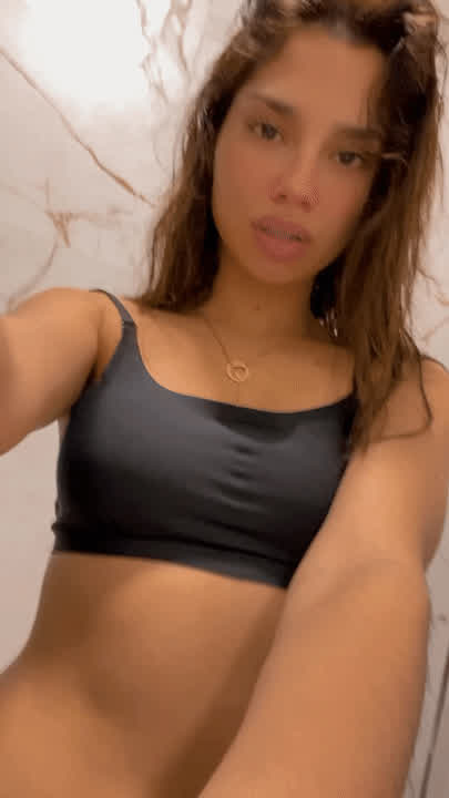 The perfect pussy to eat after a long day at work