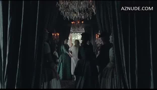 Marie Antoinette (2006)