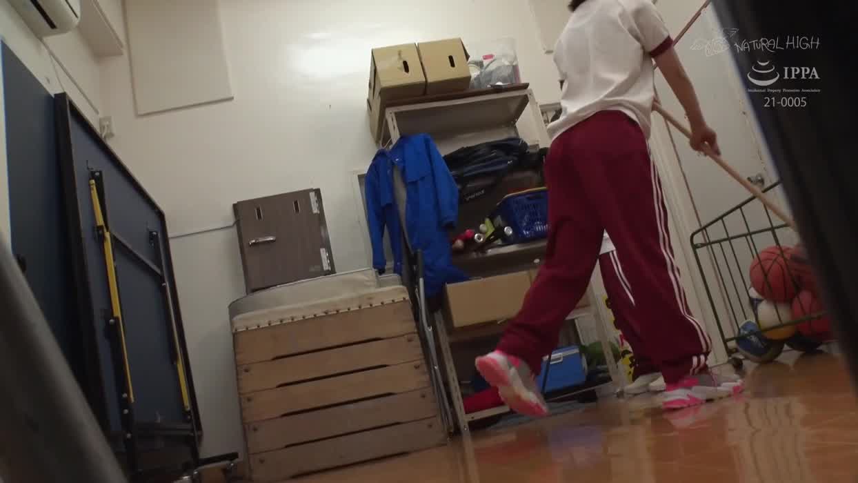 Gym friend punished for her poor cleaning [NHDTB-823]