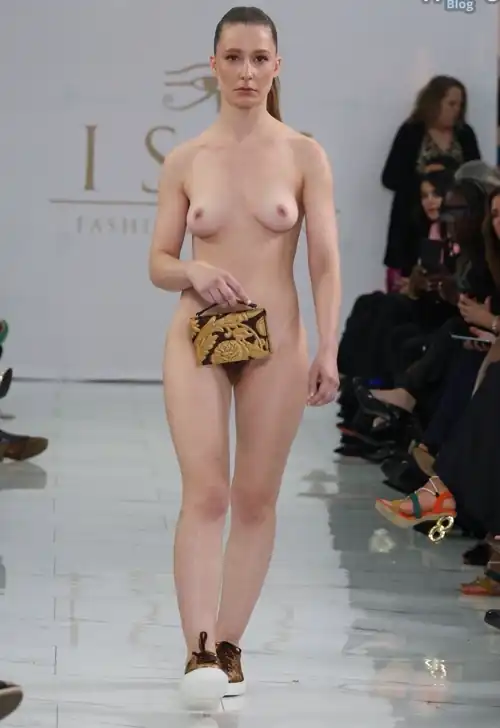  Flore Pensaert - Isis Fashion Awards 2024 Instagram: florepensaert 