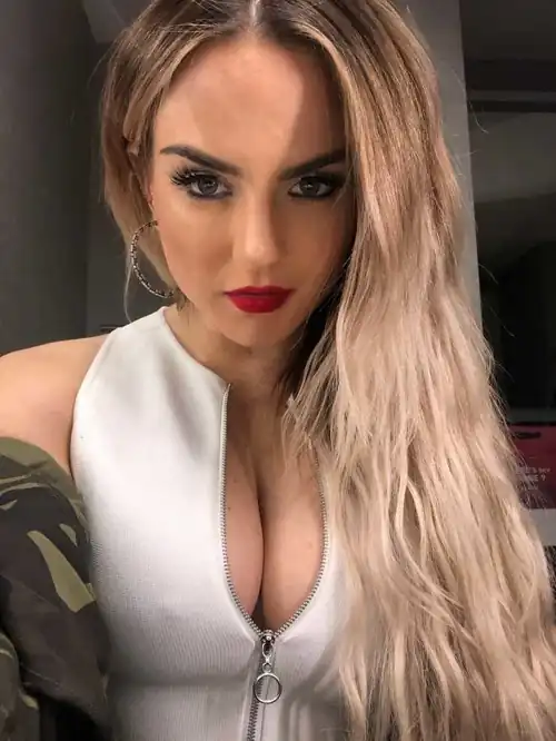 Total babe