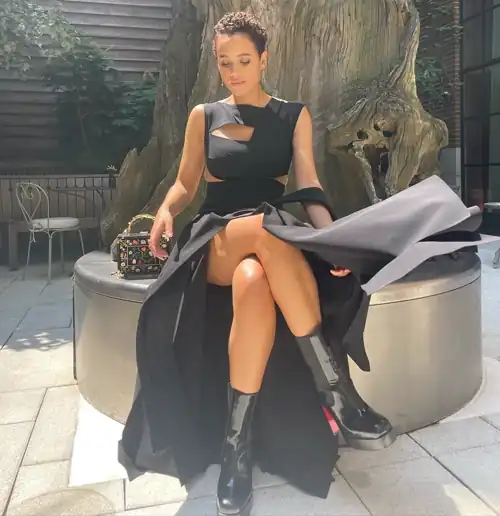 Gorgeous in black dress