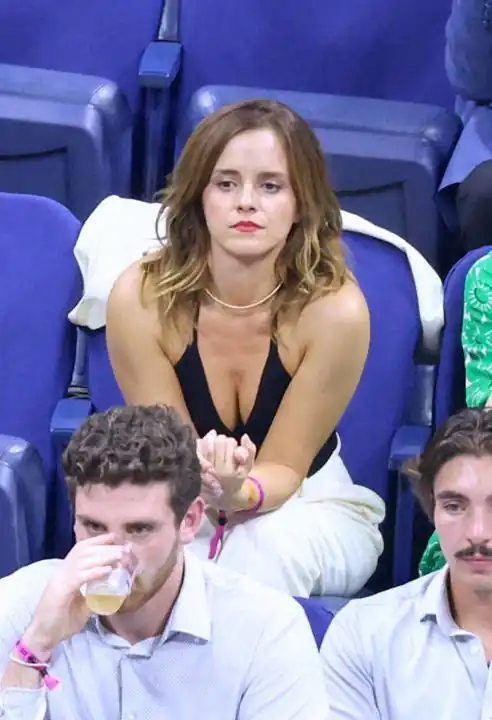 Tennis tits