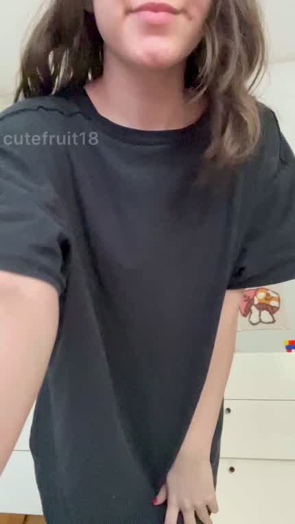 i'm hiding some buns under this shirt i want to show you ;)