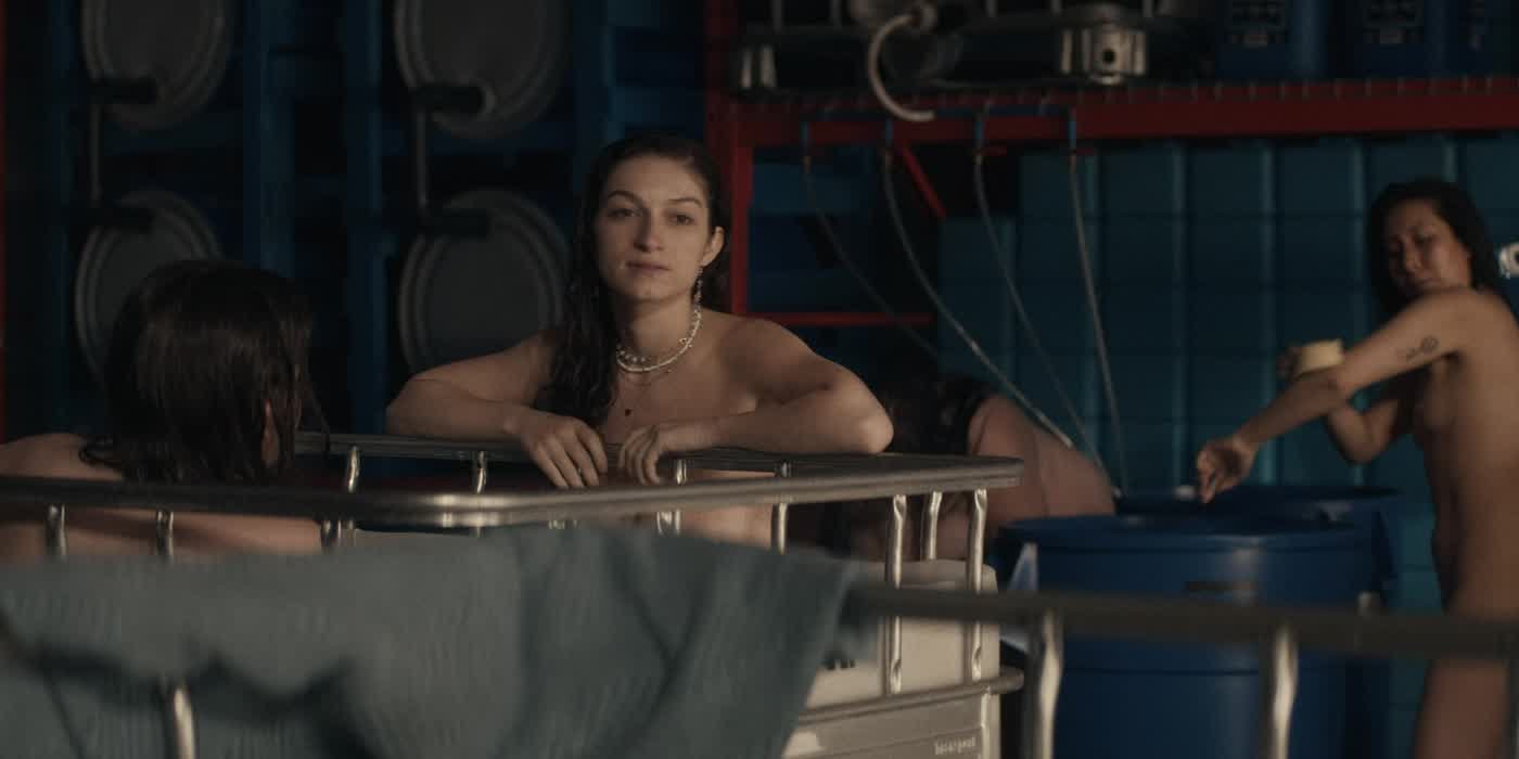 [Topless] Sydney Meyer in Y: The Last Man + others [Topless] [Full Frontal]