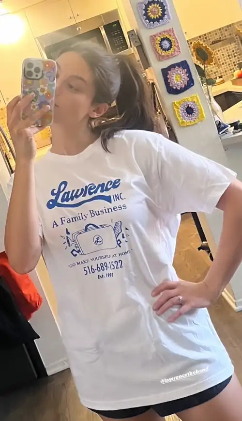 Mirror selfie | IG story 6/20/24
