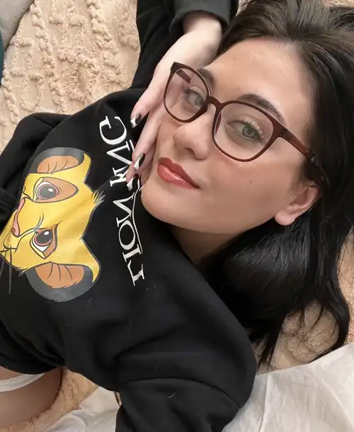 I'm the masterpiece for stealing hearts with my eyes
