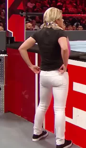 Alexa In Pants On Raw