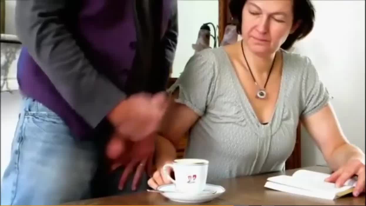 For me a hot latte, thank you!