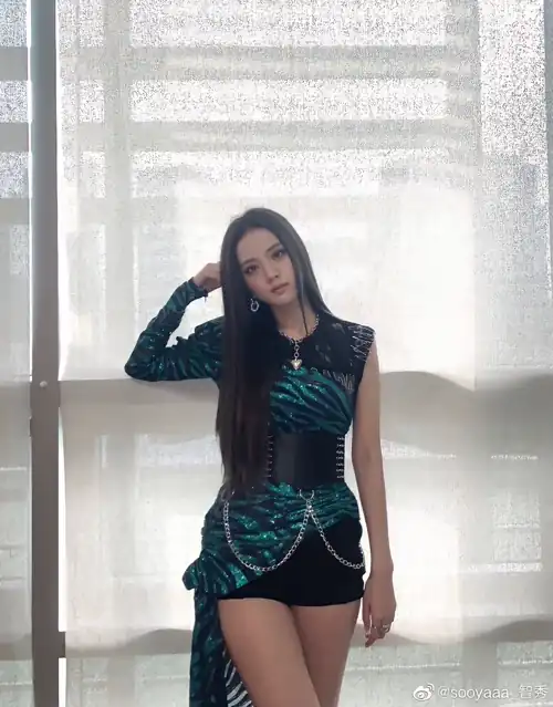 200718 Jisoo