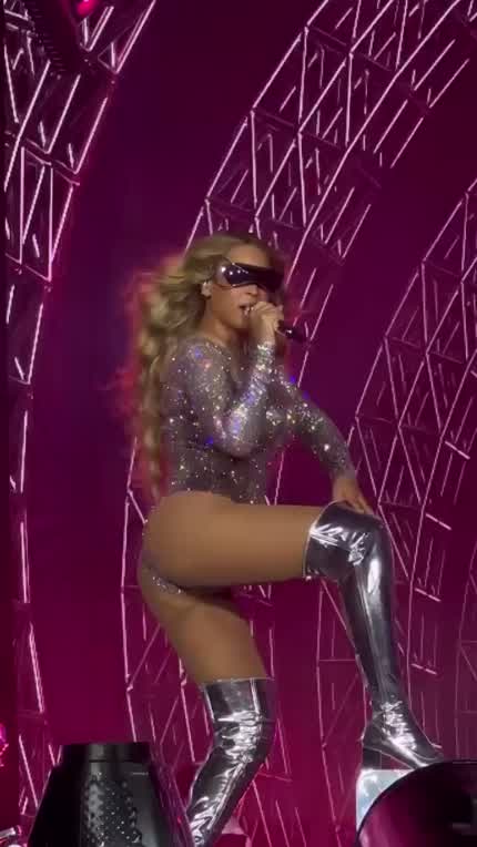 Queen Bey 🍑