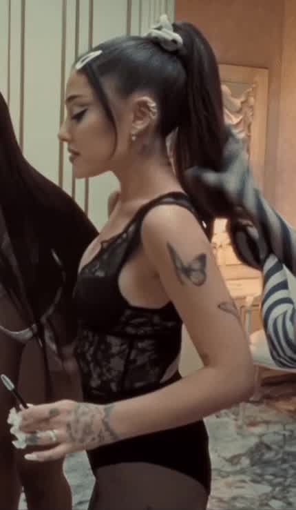 She has such a perfect butt 🍑