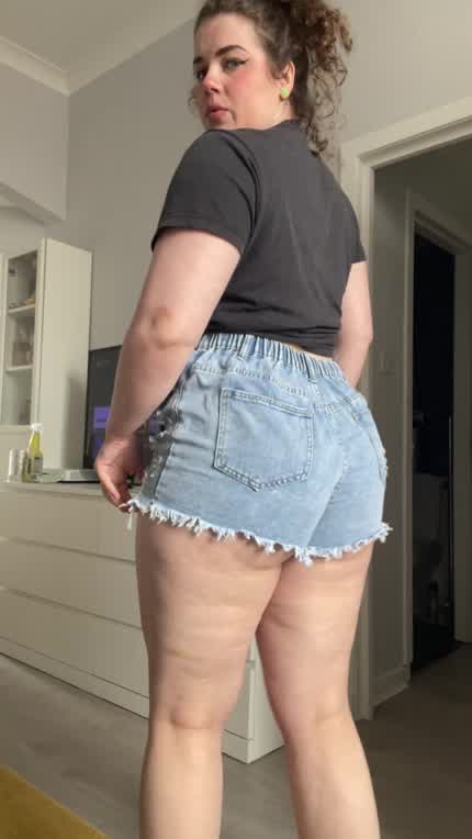 Thick ass needs tight shorts 