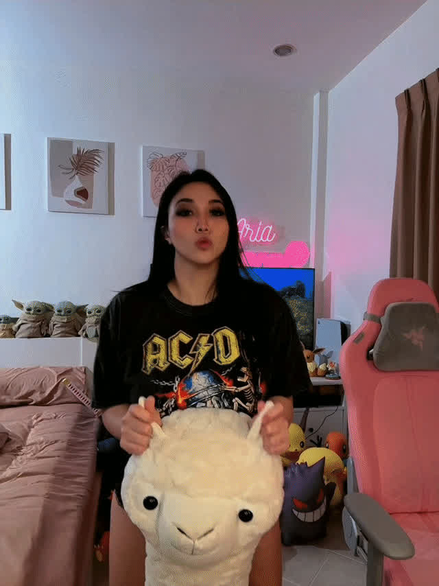 Does my weird personality turn you on or off? [drop]