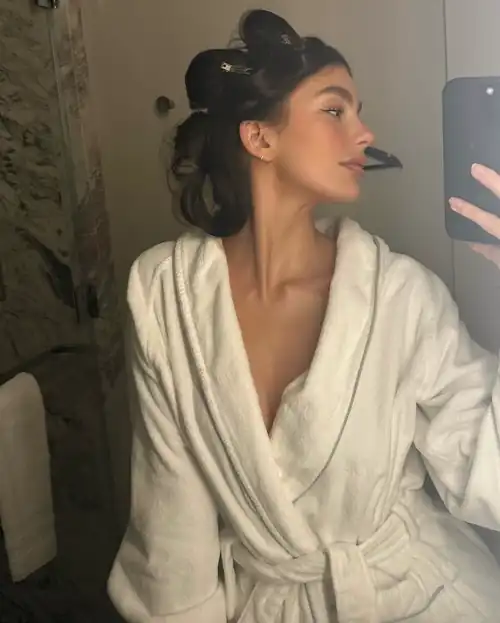 Met Gala Selfie #2