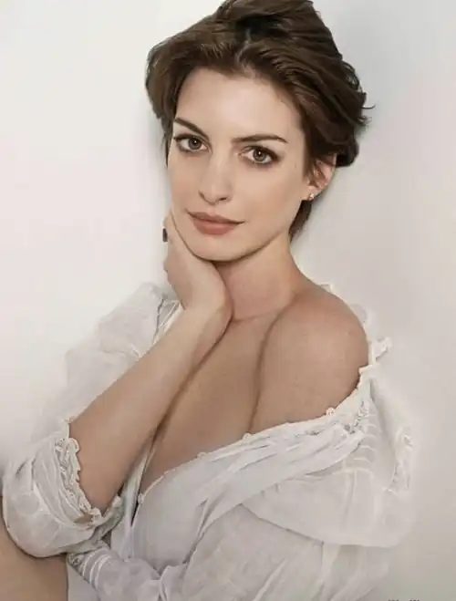 Anne Hathaway