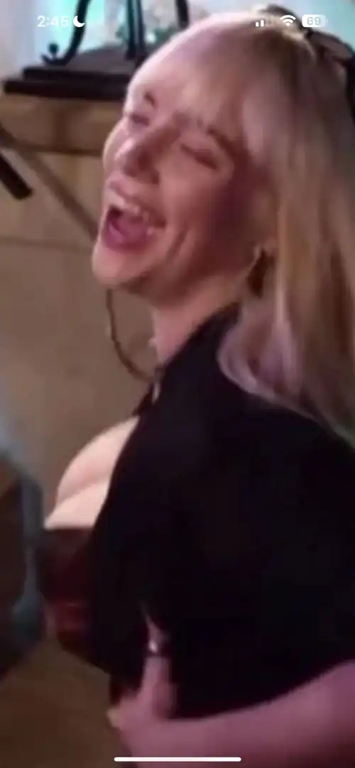 billie showing off