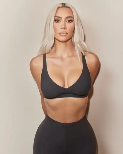 So fucking hot. Wanna dress like her and take cock for her all day