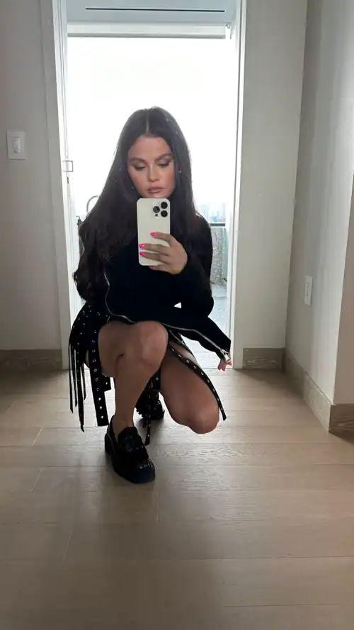 IG mirror selfie 9/11/2023