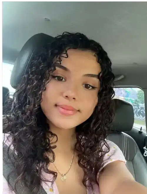 I wish a guy would take me out on a date but it seems that only blonde girls get attention